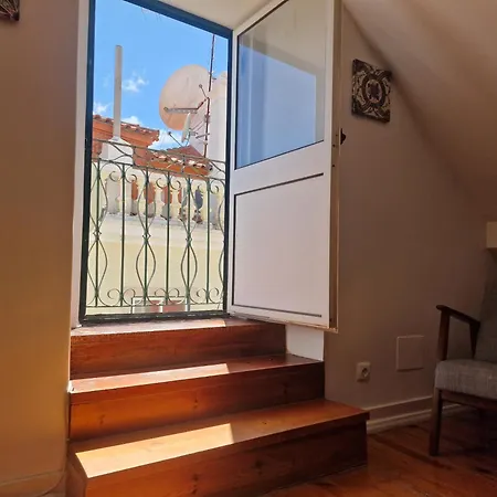 Castle View Apartment *